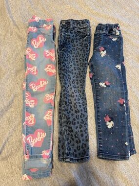 ✨ 3-Piece Girls Jeans Bundle – Size 5T ✨